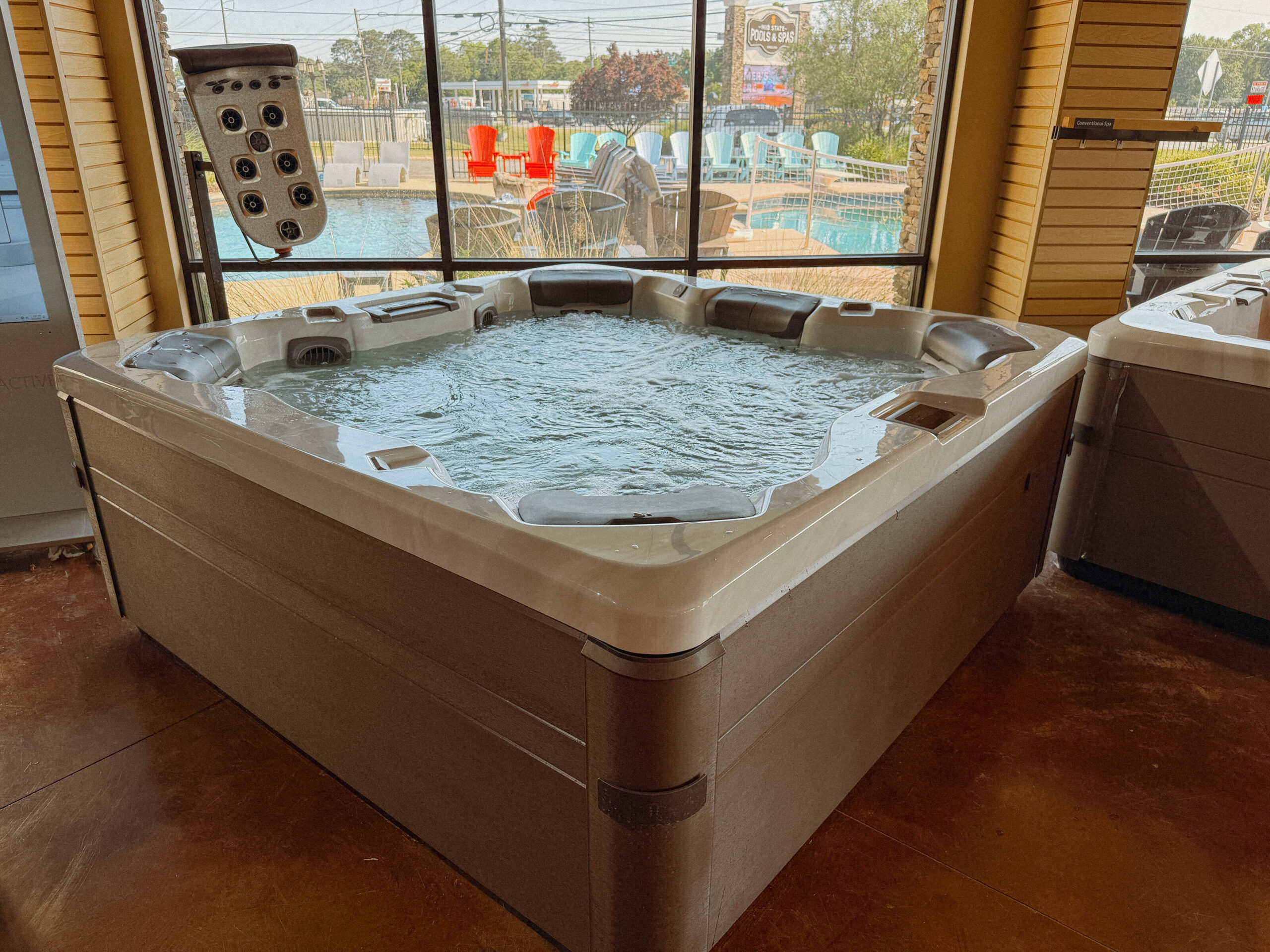 Hot tub and spa in a Middle Georgia backyard from Mid State Pools and Spas